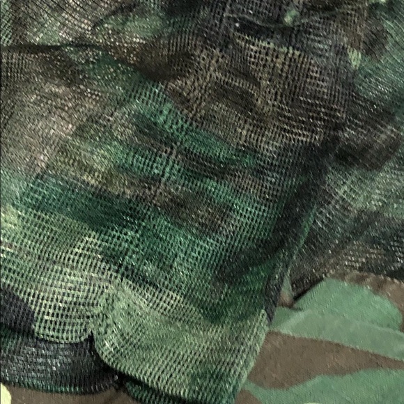 Vintage Game Winner Camo Hunting Vest with Netting - Picture 2 of 6